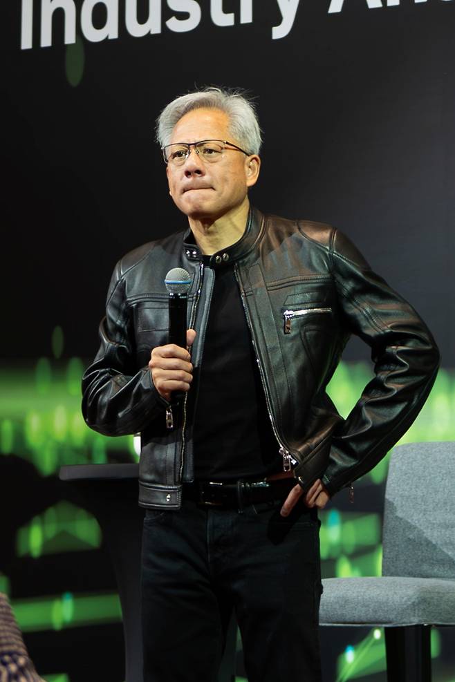 젠슨 황 엔비디아 CEO가 21일 오전 대만 타이베이 오리엔탈 만다린에서 열린 '글로벌 미디어 Q&A에서 답변하고 있다. /사진=타이베이(대만)=김남이