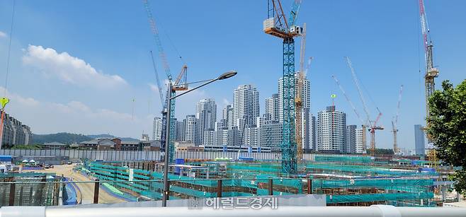 서울 모 아파트 재건축 공사 현장. [헤럴드경제]