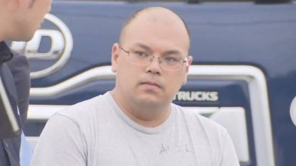 지난해 5월 14일 오전 7시 30분쯤 일본 사이타마현의 한 고속도로에서 대형 트럭이 정차 중이던 차량 행렬을 추돌해 3명이 사망하고 3명이 다치는 사고가 발생했다. 사진은 트럭 운전사 후리하타 사쿄(29)의 모습. 닛테레 캡처