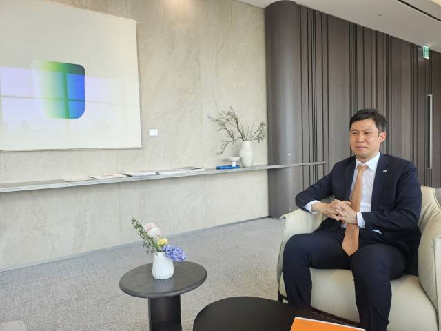 장의성 더세이지 패밀리오피스 지점장이 더세이지 패밀리오피스에서 서울경제신문과 인터뷰를 하고 있다. 윤지영 기자