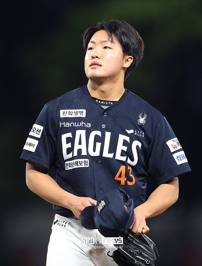 ▲ 올해 리그 신인상 레이스에서도 뛰고 있는 정우주 ⓒ곽혜미 기자