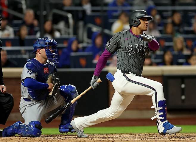 ▲ 2타점 역전 2루타로 다저스를 무너뜨린 후안 소토. ⓒ연합뉴스/AFP