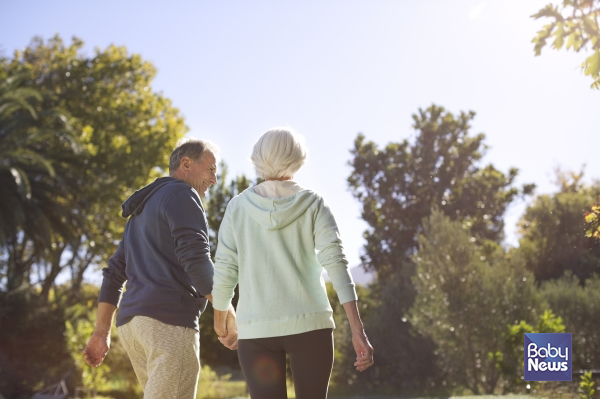 저출산고령사회위원회(부위원장 주형환, 이하 '저고위')는 26일 서울 프레지던트 호텔에서 「에이지테크(Age-Tech) 민관 얼라이언스(이하 '얼라이언스') 착수회의」를 열고, 초고령사회에 대응 하는 민관협력 기반의 Age-Tech 산업 육성방안을 논의했다. ⓒ베이비뉴스