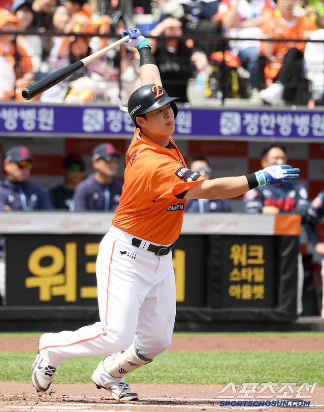 25일 대전 한화생명볼파크에서 열린 한화 이글스와 롯데 자이언츠의 경기. 1회말 무사 1,2루 한화 노시환이 스리런포를 날리고 있다. 대전=박재만 기자 pjm@sportschosun.com/2025.05.25/