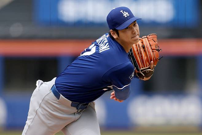 오타니가 첫 라이브 피칭에서 최고 97마일의 직구를 뿌렸다. AFP연합뉴스