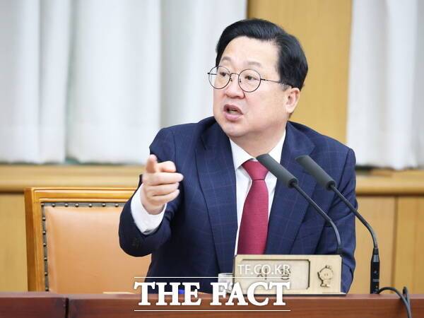 이장우 대전시장이 26일 주간업무회의를 주재하고 있다. /대전시