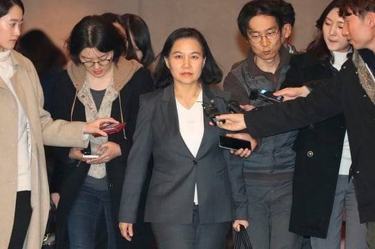 트럼프 1기때인 2018년, 유명희 산업통상자원부 통상교섭본부장이 한·미 자유무역협정(FTA) 2차 개정 협상 일정을 마치고 서울 소공동 롯데호텔 협상장을 나서는 모습./연합뉴스