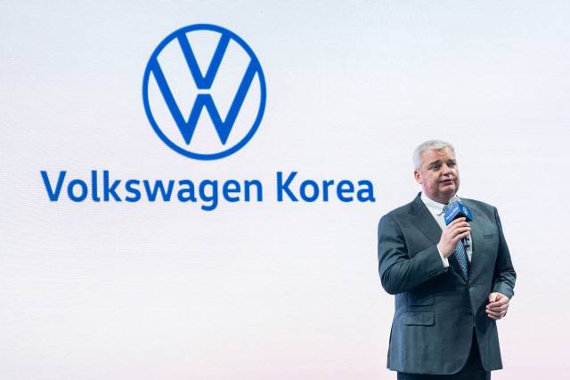 틸 셰어 폭스바겐그룹코리아 대표이사 사장이 26일 인천 중구 스튜디오파라다이스에서 열린 신형 아틀라스 미디어 론칭 행사에서 아틀라스에 대해 소개하고 있다. 폭스바겐코리아 제공
