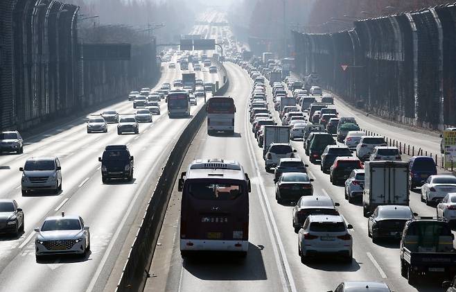 서울 잠원IC 인근서 바라본 경부고속도로 모습. /사진=뉴시스