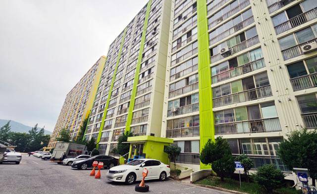 전남 화순군에 있는 '임대료 1만 원 아파트'. 화순=연합뉴스