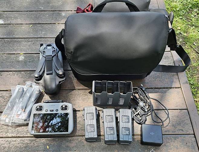 DJI 매빅 4 프로 '플라이 모어 콤보'의 구성품 / 출처=IT동아