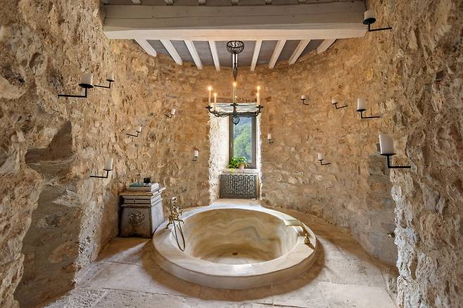 카스텔로 디 프로코피오 내부 시설 / 사진=만다린 오리엔탈 호텔 그룹