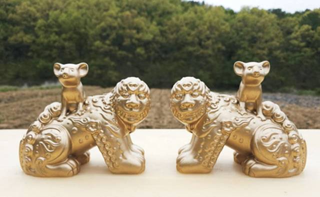 최진호 조각가의 신작 ‘해치와 코알라’. 떼아트갤러리 제공