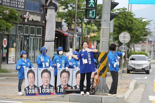 선거운동하는 민주당 제천단양지역위원회 *재판매 및 DB 금지