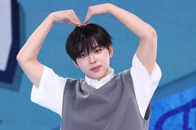 킥플립 아마루. JYP엔터테인먼트 제공