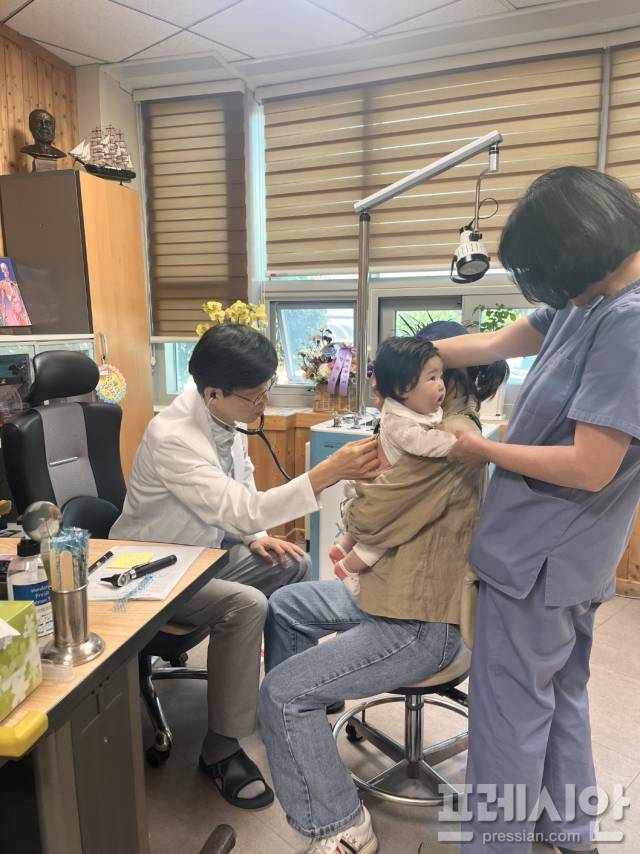 ▲구례군보건의료원 소아청소년과 진료 장면ⓒ구례군