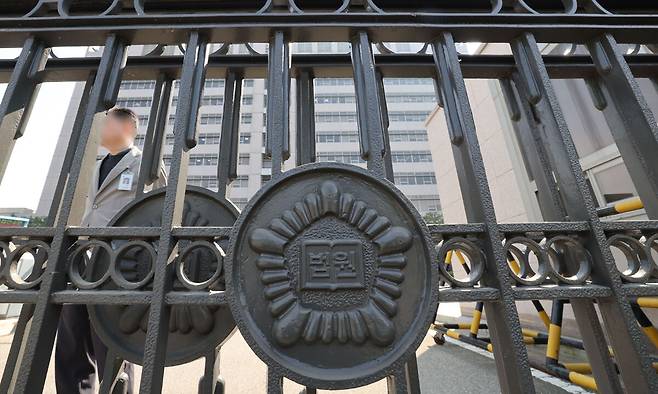 전국법관대표회의 임시회의가 열린 26일 경기 고양시 사법연수원에 긴장감이 흐르고 있다. 이제원 선임기자