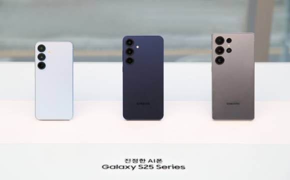갤럭시 S25 시리즈 제품 이미지.  삼성전자 제공