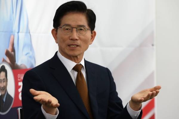 김문수 국민의힘 대선 후보는 지난달 27일 서울 여의도 대하빌딩 선거 사무실에서 한국지방신문협회와 인터뷰를 했다. 한국지방신문협회 공동취재단