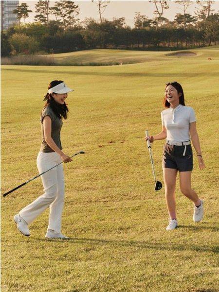 프로골프가 참여한 프리미엄 골프웨어 브랜드 루베로(LUVERO)가 공식 론칭했다. 루베로