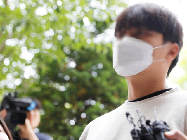 \'마약 투약 혐의\' 신남성연대 35세 간부 배모씨 영장 심사 출석