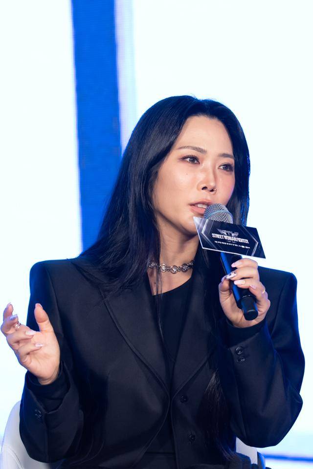 26일 서울 강남구에서 열린 '월드 오브 스트릿 우먼 파이터' 제작발표회에 참석한 '범접'의 리더 허니제이. 엠넷 제공