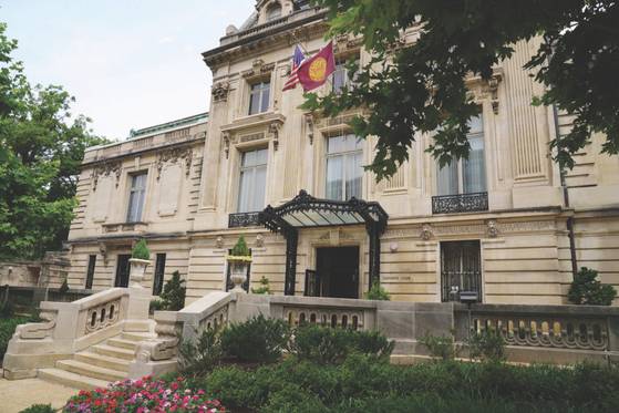 코스모스 클럽. 현재 젊은 신규 회원들을 찾고 있다고 NYT는 전했다. 사진 워싱턴디플로맷 닷컴 캡처