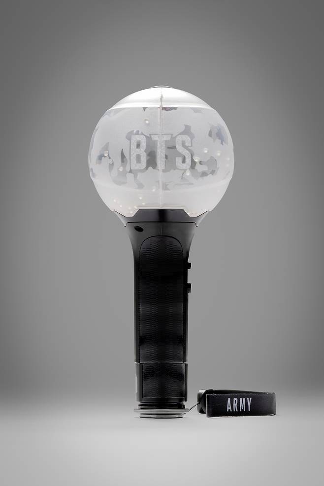 BTS 응원봉 ‘아미밤’.(2019년 윤설희 소장).   국립민속박물관 제공