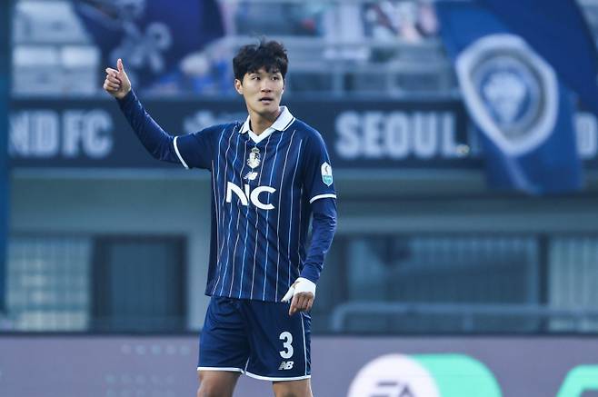 서울 이랜드에서 6시즌을 뛰며 역대 네 번째로 구단 통산 100경기 출전을 달성한 김민규. 서울 이랜드 FC 제공