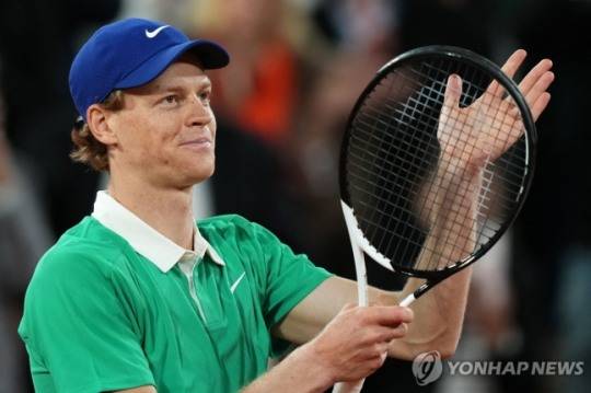 1회전 승리 신네르 / 사진=연합뉴스