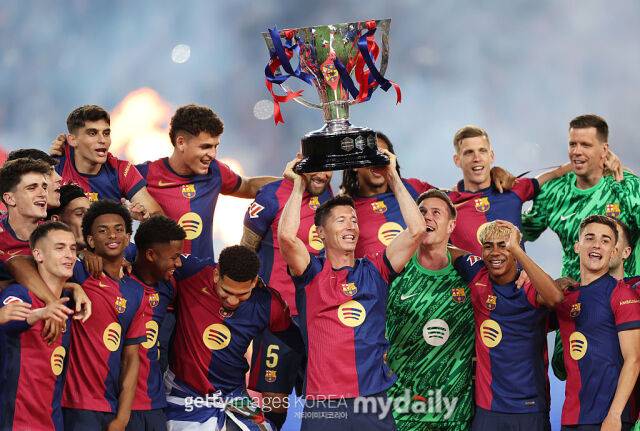 라리가 우승을 자축하는 FC 바르셀로나. /게티이미지코리아