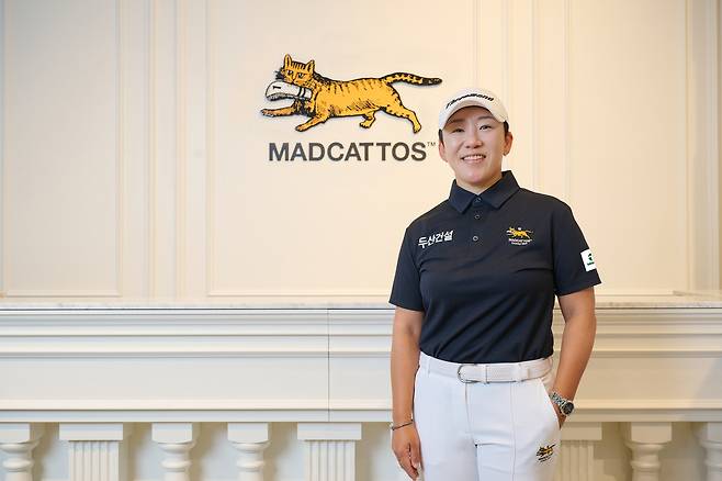 신지애, 매드캐토스와 골프 의류 후원 계약