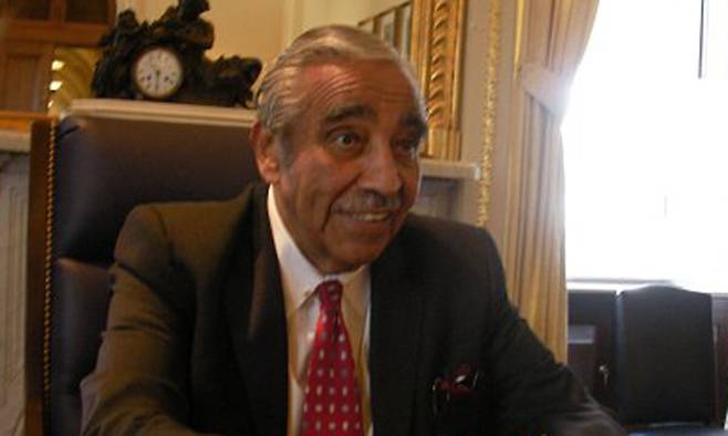 2010년 6월 24일(현지시간) 찰스 랭글 전 연방하원의원이&nbsp;미국 워싱턴 연방의회에서 6•25 전쟁 60주년 기념식이 끝난 뒤 세계일보 등 일부 언론과 인터뷰를 갖고 있다. 세계일보 자료사진