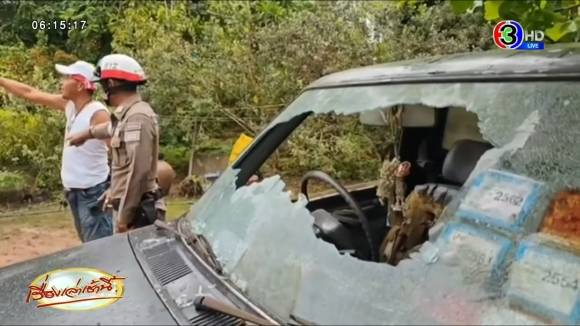 목격자가 경찰에게 사건 당시 상황을 진술하고 있다. 3Plus News 유튜브 캡처