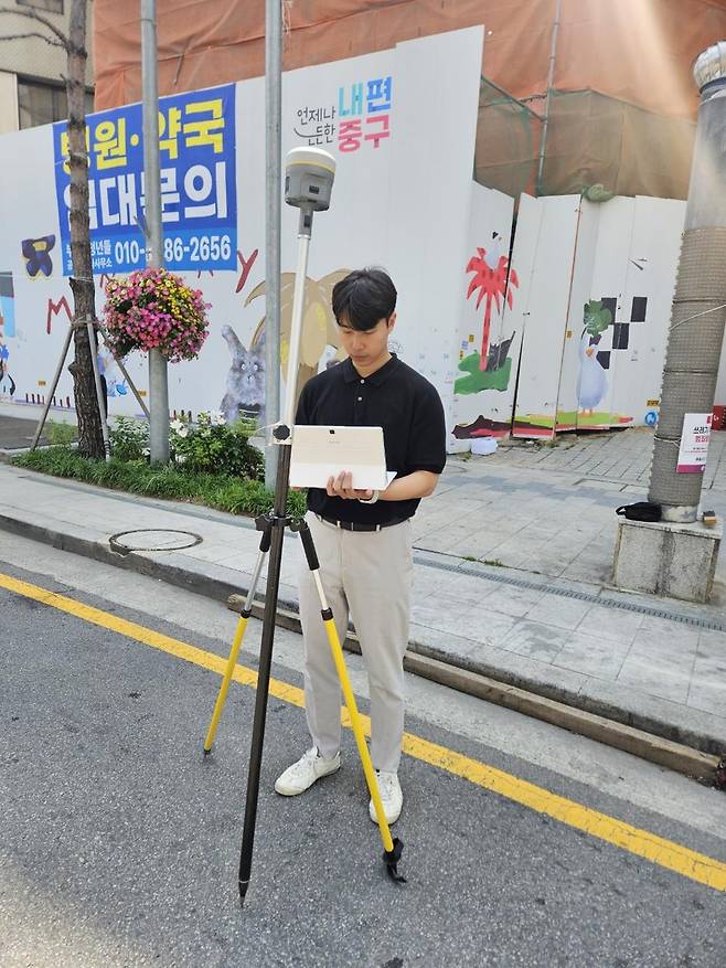 도로 지표면 높낮이 시범 측정 [서울 중구 제공. 재판매 및 DB 금지]