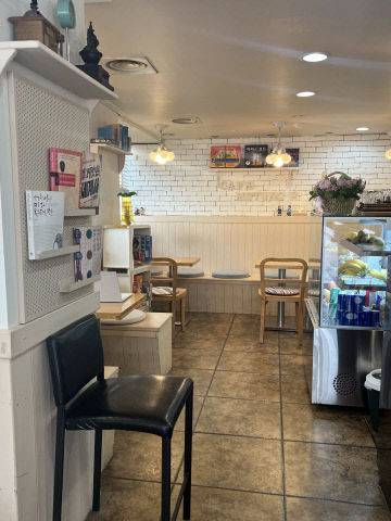 대전 서구 월평동에 위치한 '카페 모퉁이'