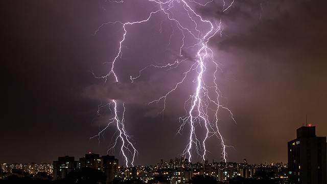 천둥∙번개를 동반한 폭풍이 천식을 유발하거나 악화시킬 수 있다┃출처:게티이미지코리아