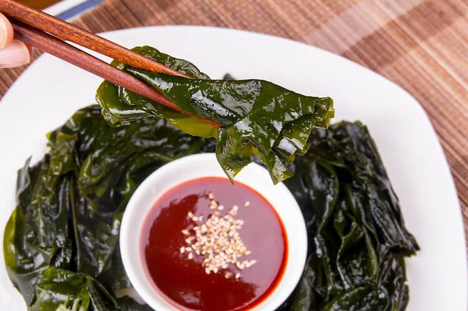 미역 등 해조류는 칼로리가 낮고, 영양소가 풍부해 체중을 조절하고, 혈압이나 혈당을 관리할 때 도움이 되는 식품으로 꼽힌다. [사진=클립아트코리아]