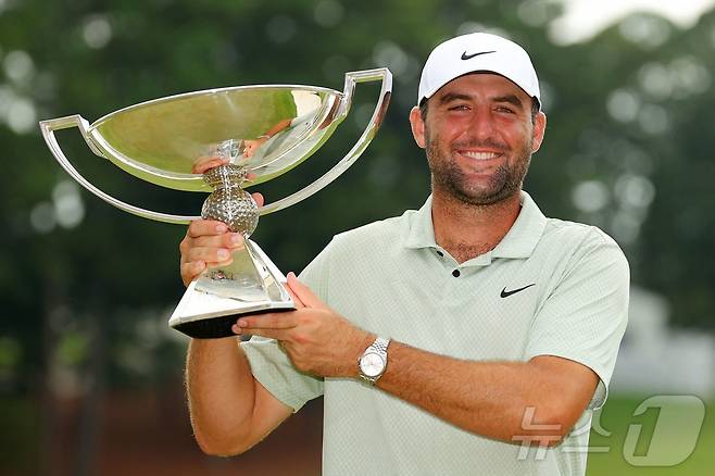 지난해 PGA 투어 챔피언십 정상에 오른 스코티 셰플러. ⓒ AFP=뉴스1 ⓒ News1 우동명 기자