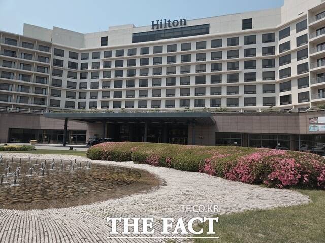 경주힐튼호텔(우양산업개발) 측이 최근 관광특구 관련법 개정에 따라 경매로 낙찰 받은 신라밀레니엄파크 부지로 인해 수백억 원대 부동산 시세 차익을 얻을 것으로 보인다. / 박진홍 기자