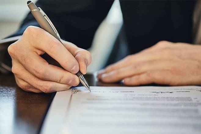 보험계약을 체결할 땐 보험사에 현재·과거 질병이나 직접 운전 여부 등 중요한 사항에 대해 거짓없이 말해야 한다. 게티이미지