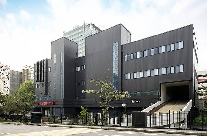 사진 :&nbsp;포르쉐 서비스 센터 양재 전경