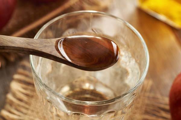 식후 혈당이 급격히 오르는 걸 예방하기 위해 식전에 ‘애사비(애플사이다비니거)’를 먹는 게 좋다고 알려졌다./사진=게티이미지뱅크