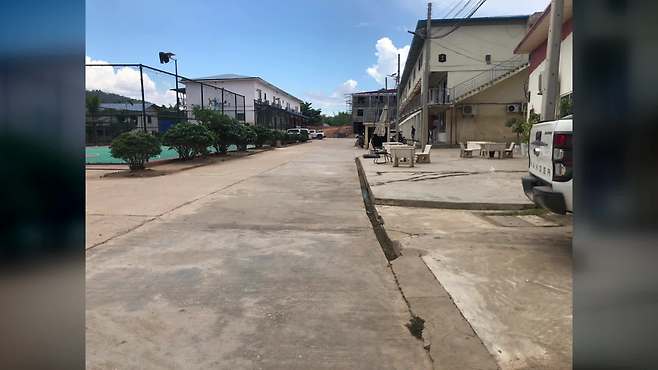 박 씨가 갇혀 있던 미얀마 미야와디의 중국계 사기 범죄 조직 단지. 박 씨가 사기 작업용 휴대전화로 몰래 찍은 사진이다.