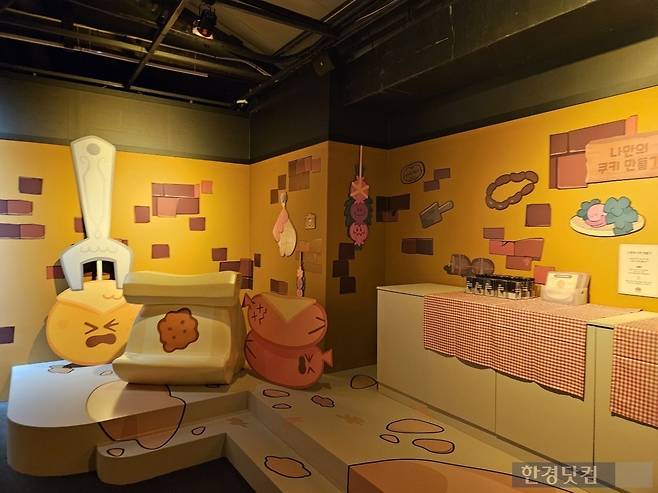 지난 27일 서울 성동구 성수동 PNSFP에서 열린 '쿠키런: 브레이브 이스케이프 - 바삭한 탈출'에서 포토존이 방탈출 테마A 체험존에 설치되어 있다. 사진=박수빈