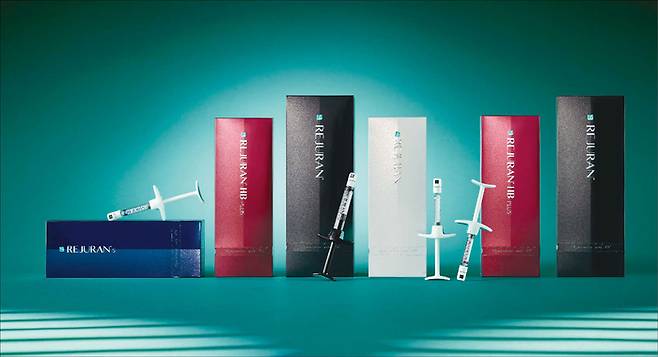 의료 관광객 급증 수혜주로 떠오르고 있는 파마리서치. 사진은 피부 개선 기기 ‘리쥬란’. (파마리서치 제공)