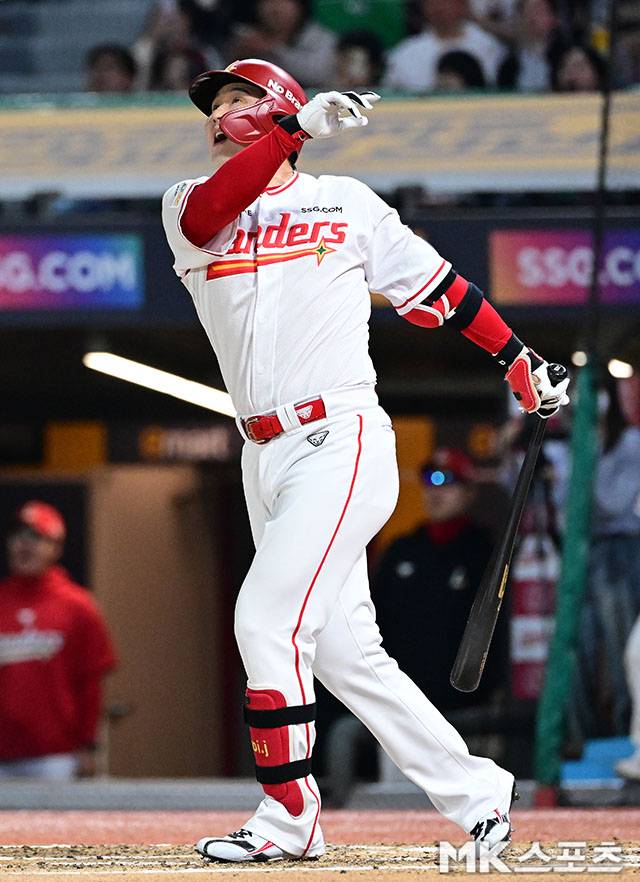 최정은 28일 인천 NC전에서 대포를 가동했다. 사진=김영구 기자