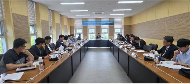 광양만권공항활성화협의회는 지난 27일 전남 여수상공회의소 소통마루에서 '2025년 제1차 실무위원 회의'를 개최했다. 여수상의 제공