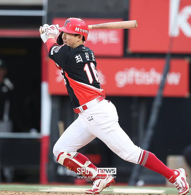 ▲ 최근 퓨처스리그에서 좋은 활약을 하며 1군 콜업 기대감을 부풀리고 있는 최원준 ⓒ곽혜미 기자
