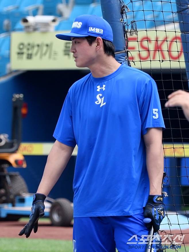 27일 대구 라이온즈파크. 삼성 박진만 감독이 강민호와 구자욱을 위해 40여 분간 200개가 넘는 베팅볼을 던졌다. "한 번만 더 치겠습니다"라고 요청하는 구자욱. 대구=정재근 기자 cjg@sportschosun.com/2025.5.27/